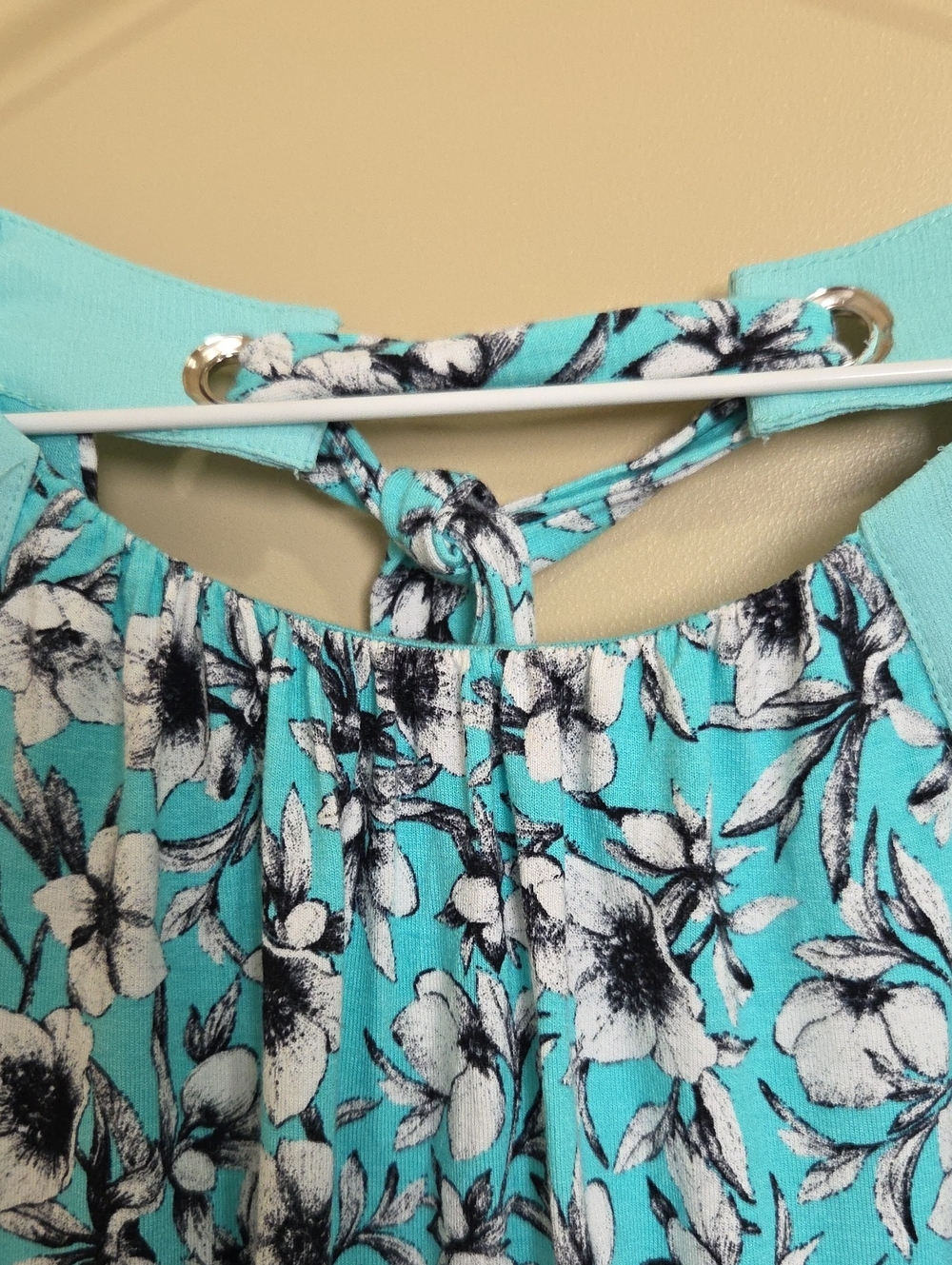 Skies Are Blue Floral Halter Casual Dress in Aqua - Picture 4 of 9